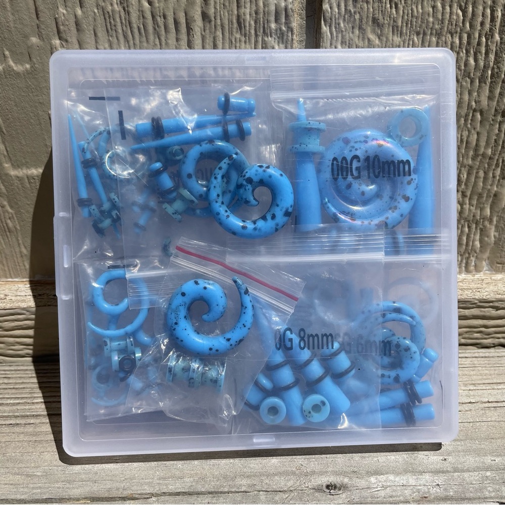 Blue Spiral Ear Gauges Tunnels Set Ear Stretching Kit